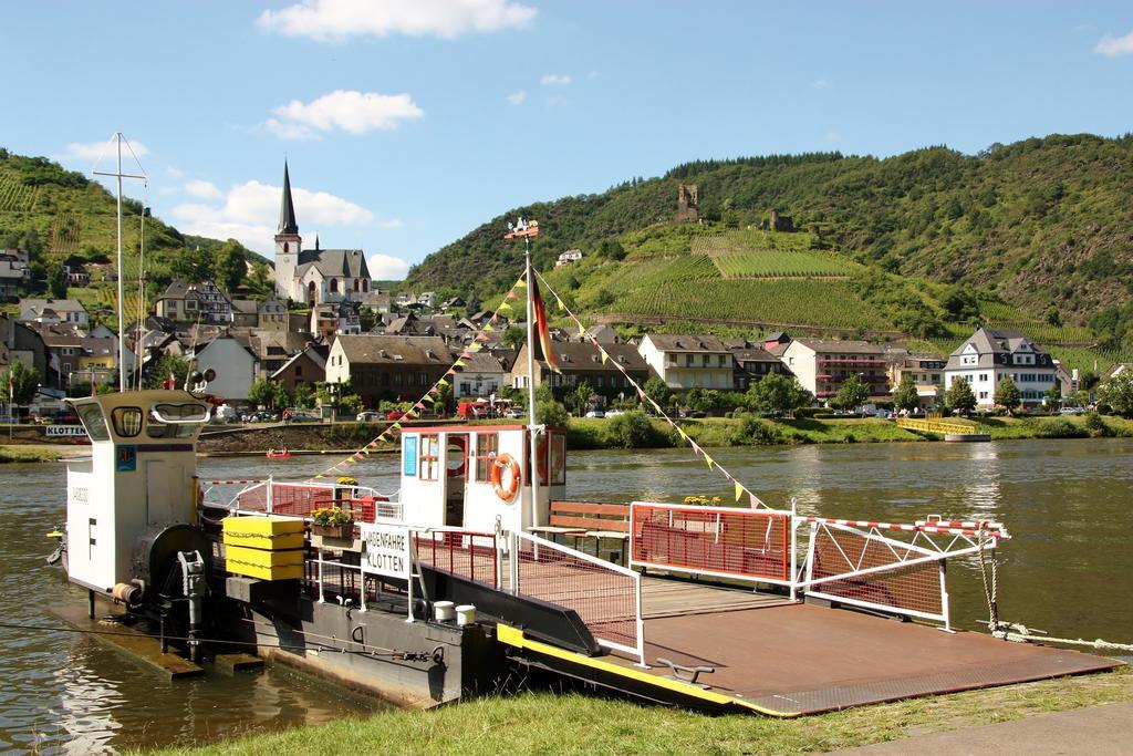 Weinhotel Hubertus Garni Klotten Exteriör bild