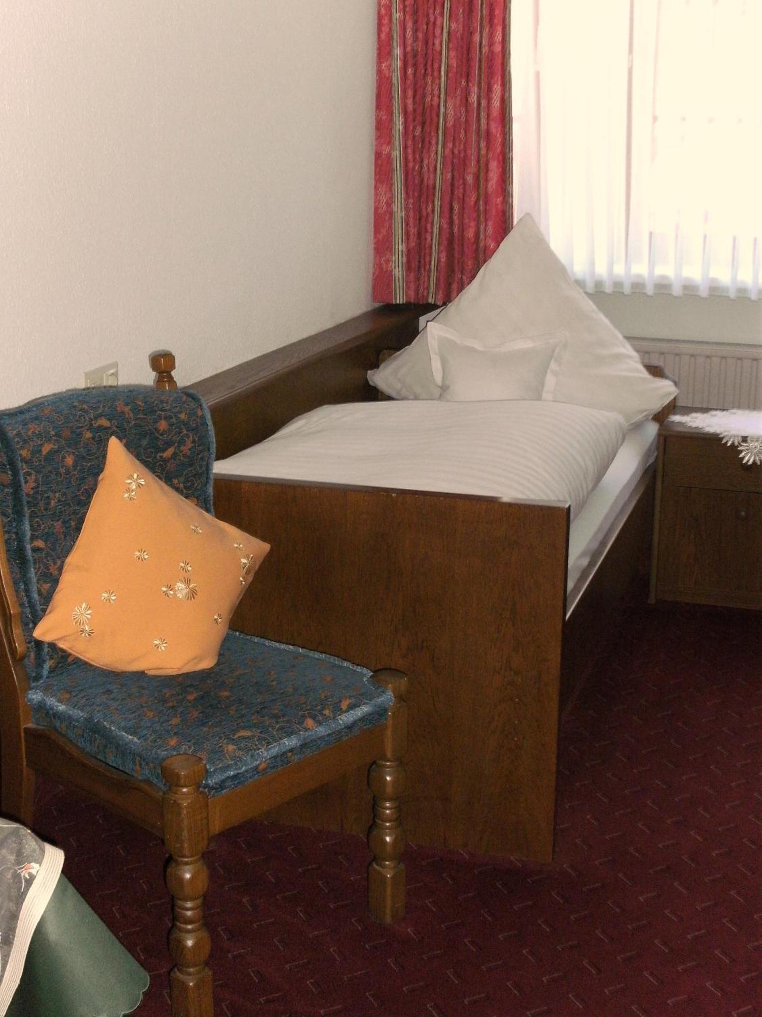 Weinhotel Hubertus Garni Klotten Exteriör bild