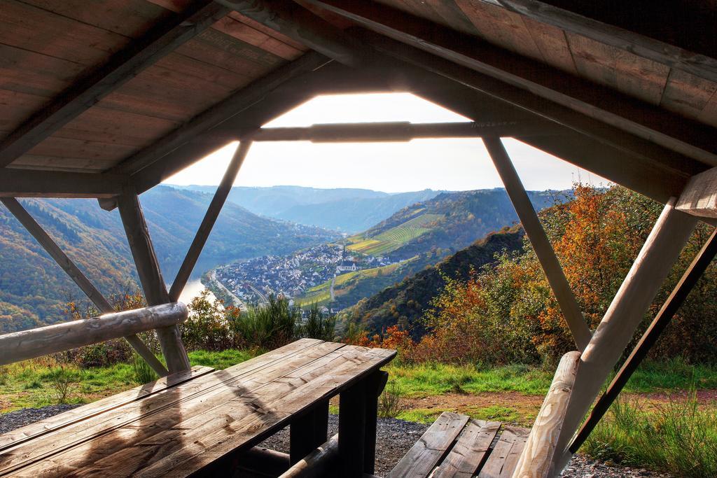 Weinhotel Hubertus Garni Klotten Exteriör bild