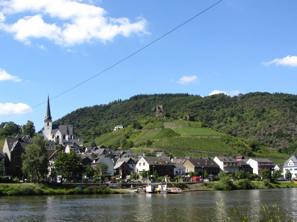 Weinhotel Hubertus Garni Klotten Exteriör bild