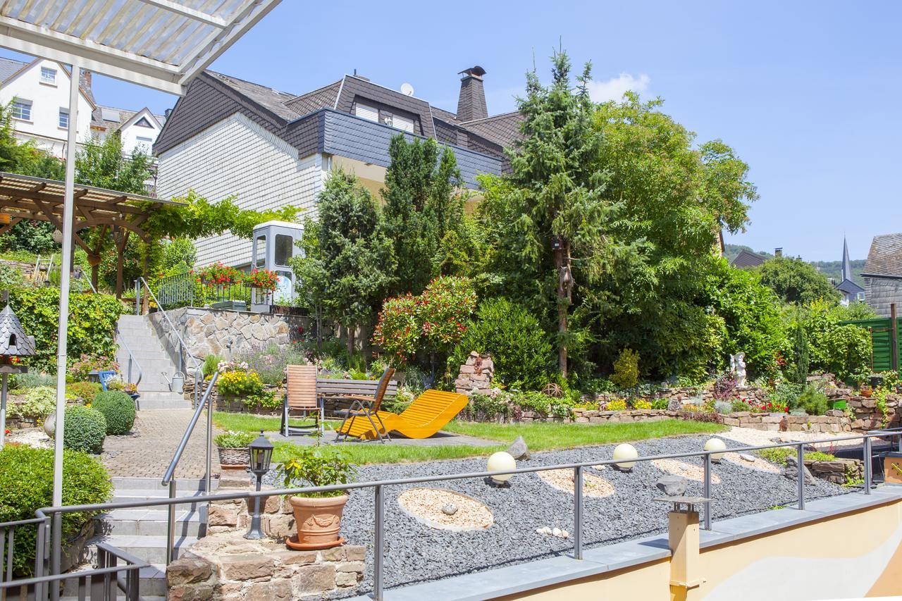 Weinhotel Hubertus Garni Klotten Exteriör bild