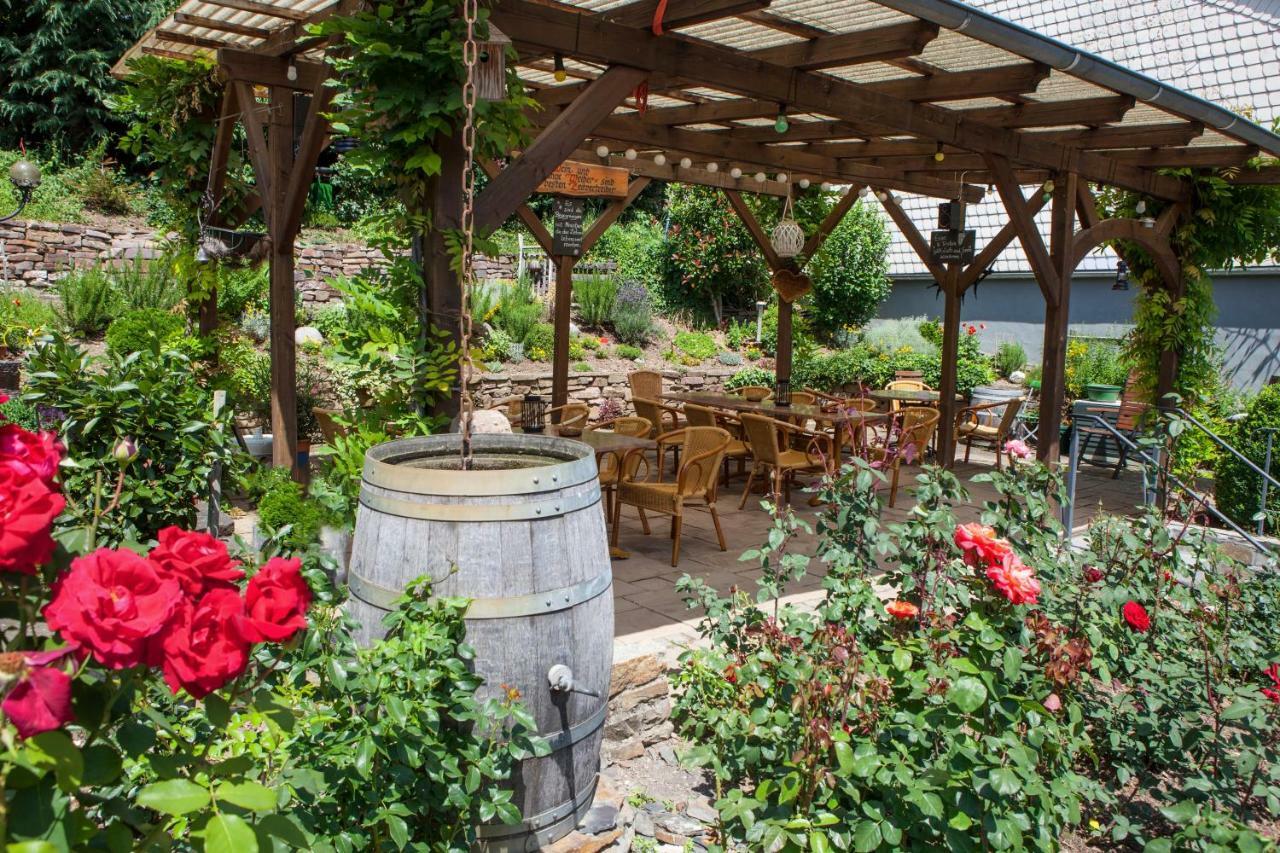 Weinhotel Hubertus Garni Klotten Exteriör bild